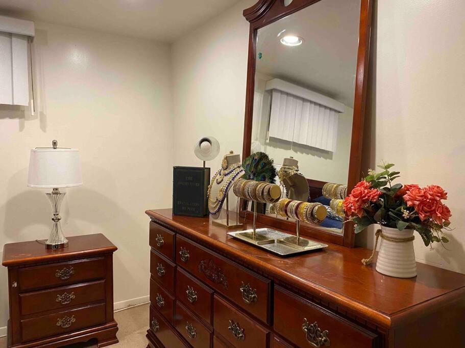 Treasure In Queens Apartment Ню Йорк Екстериор снимка