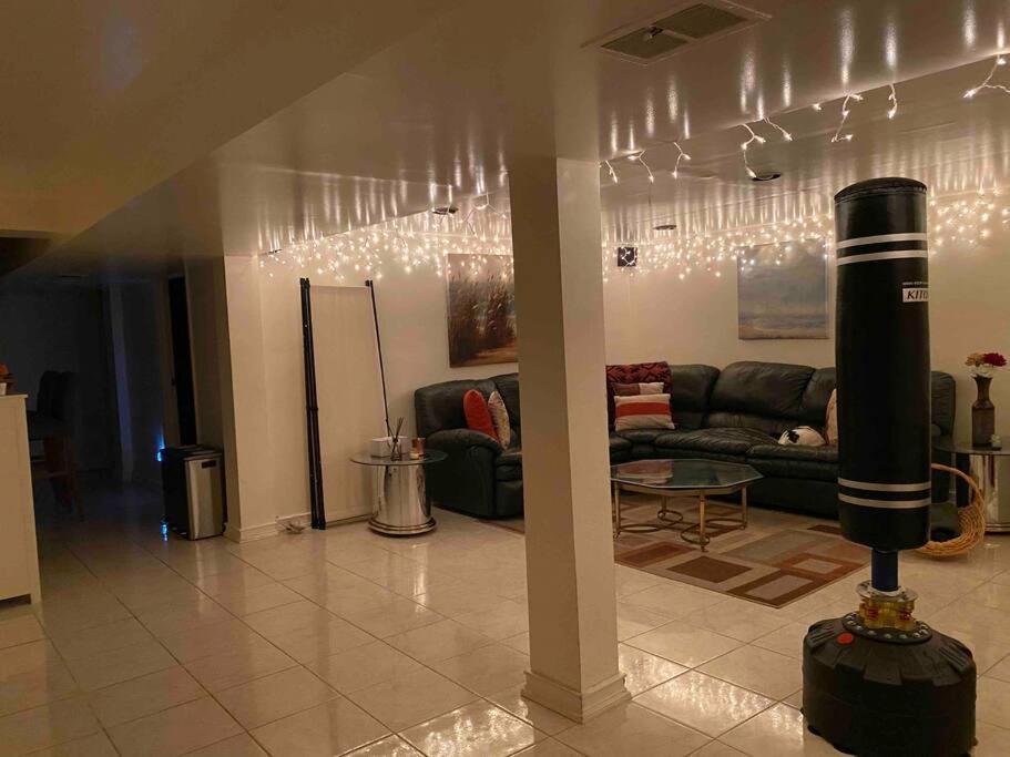Treasure In Queens Apartment Ню Йорк Екстериор снимка