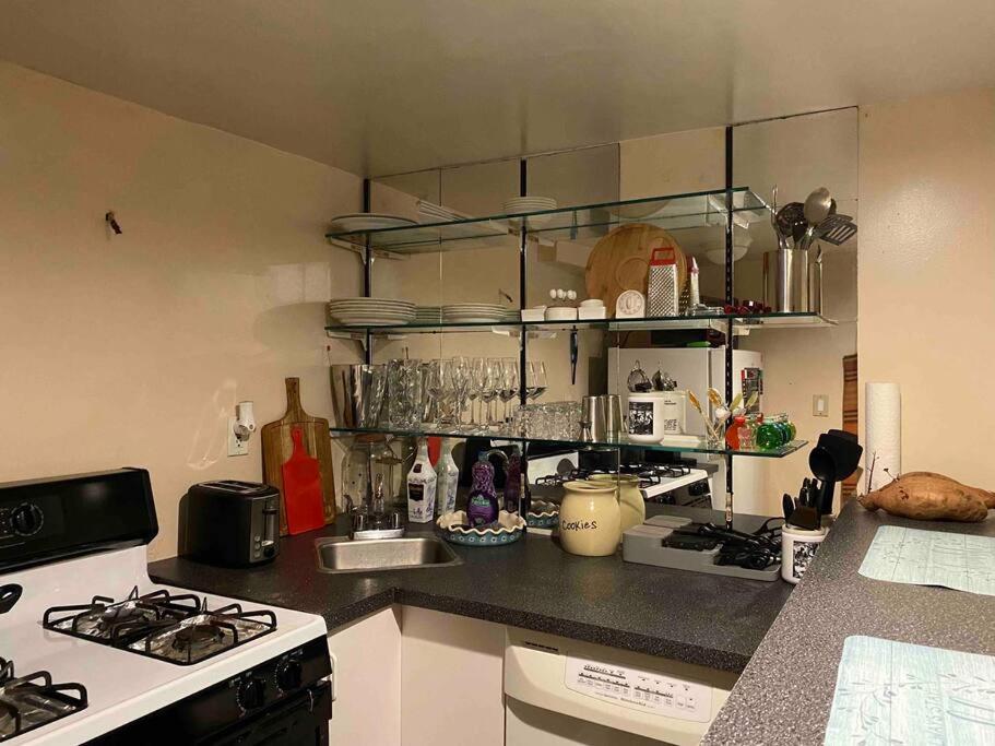 Treasure In Queens Apartment Ню Йорк Екстериор снимка