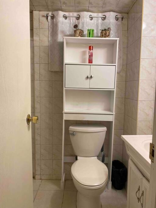 Treasure In Queens Apartment Ню Йорк Екстериор снимка